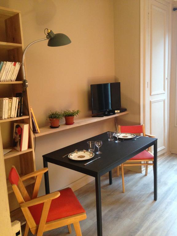Côté Saint-Léonard - Honfleur Apartamento Quarto foto